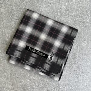 Khăn mùi xoa Yves Saint Laurent