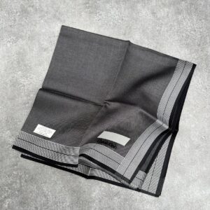 Khăn mùi xoa Calvin Klein 17 kèm hộp