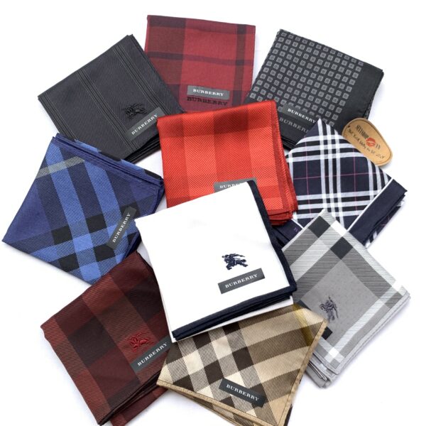 Khăn mùi xoa Nhật BURBERRY 5 viền xám ko hộp - Ảnh 2