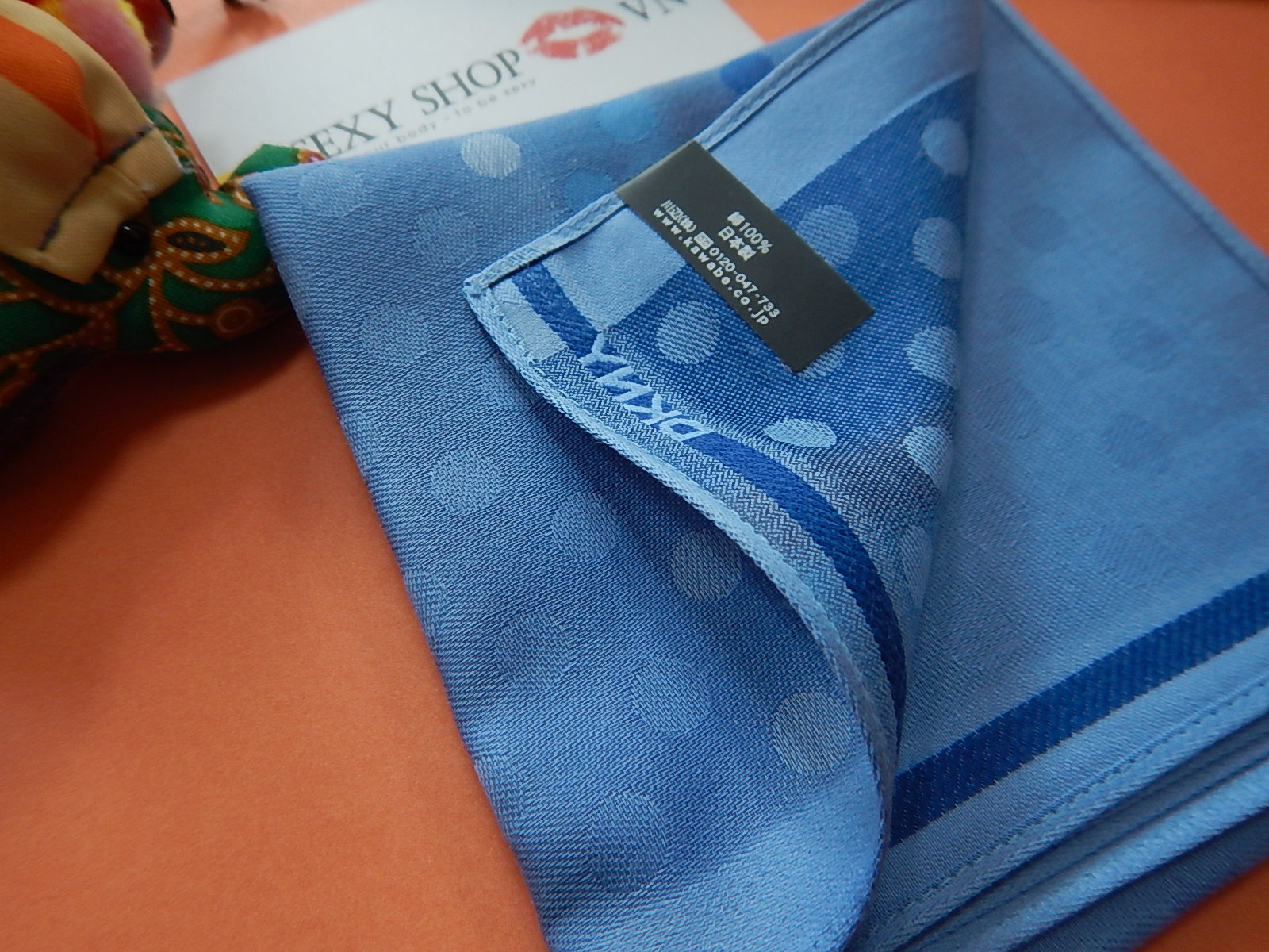 Khăn mùi xoa DKNY 8 rất mềm ko hộp - Ảnh 5