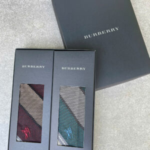 Hộp Khăn mùi xoa BURBERRY auth 48x48 cm - 100% cotton