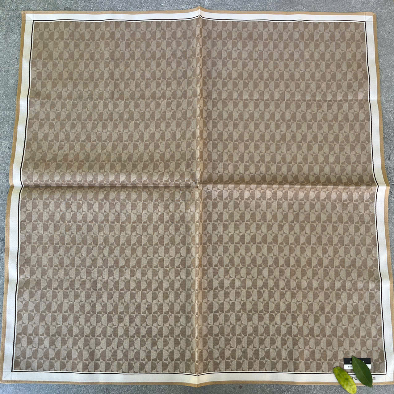 Khăn tay nam nữ PIERRE CARDIN - 48x48cm made in Japan - Ảnh 4