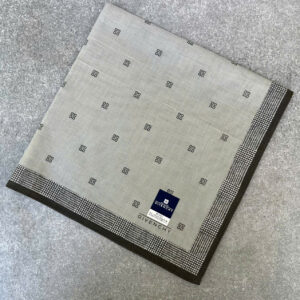 Khăn tay nam nữ GIVENCHY mỏng và cứng - 48x48cm made in japan