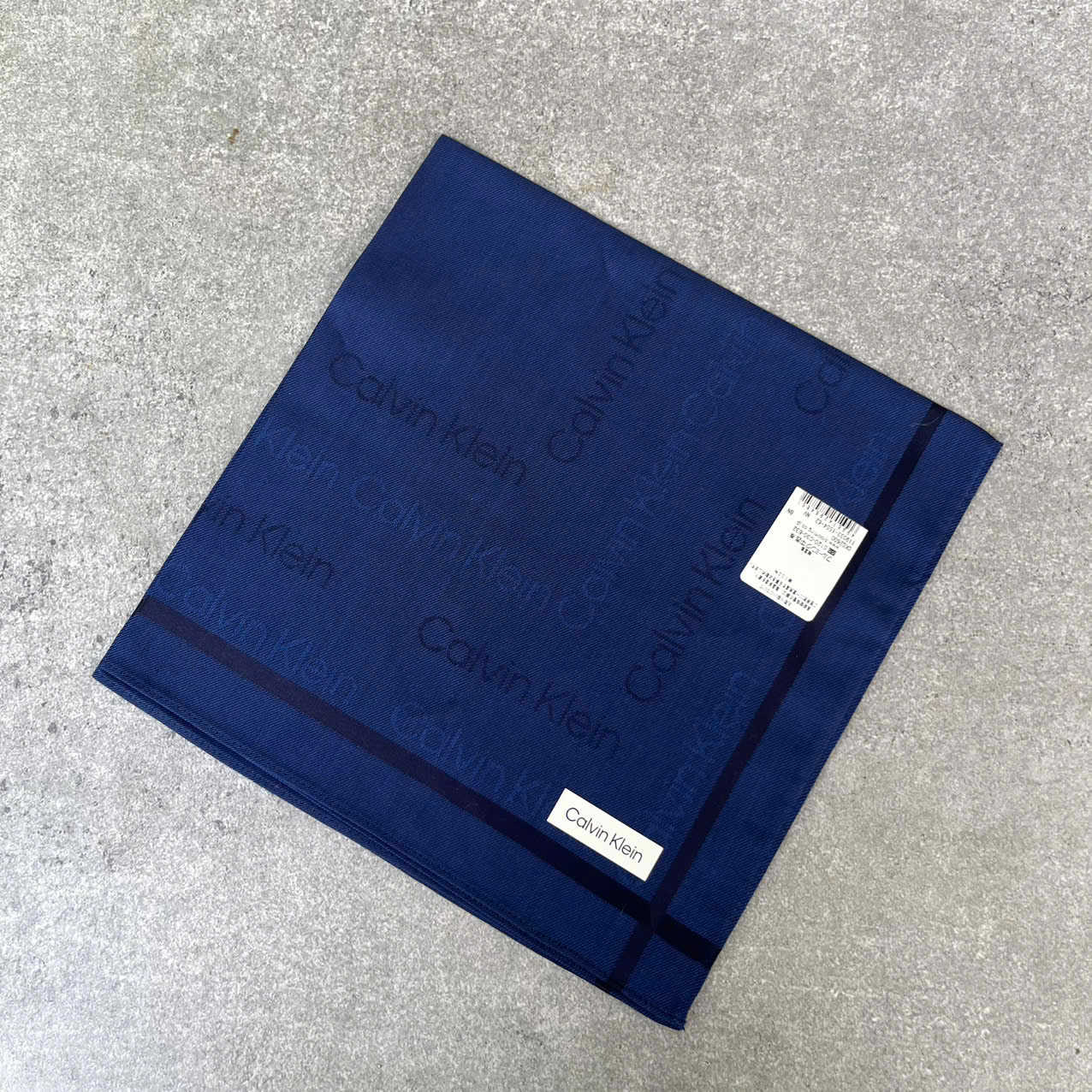 Khăn mùi xoa CALVIN KLEIN - 48x48cm made in Korean