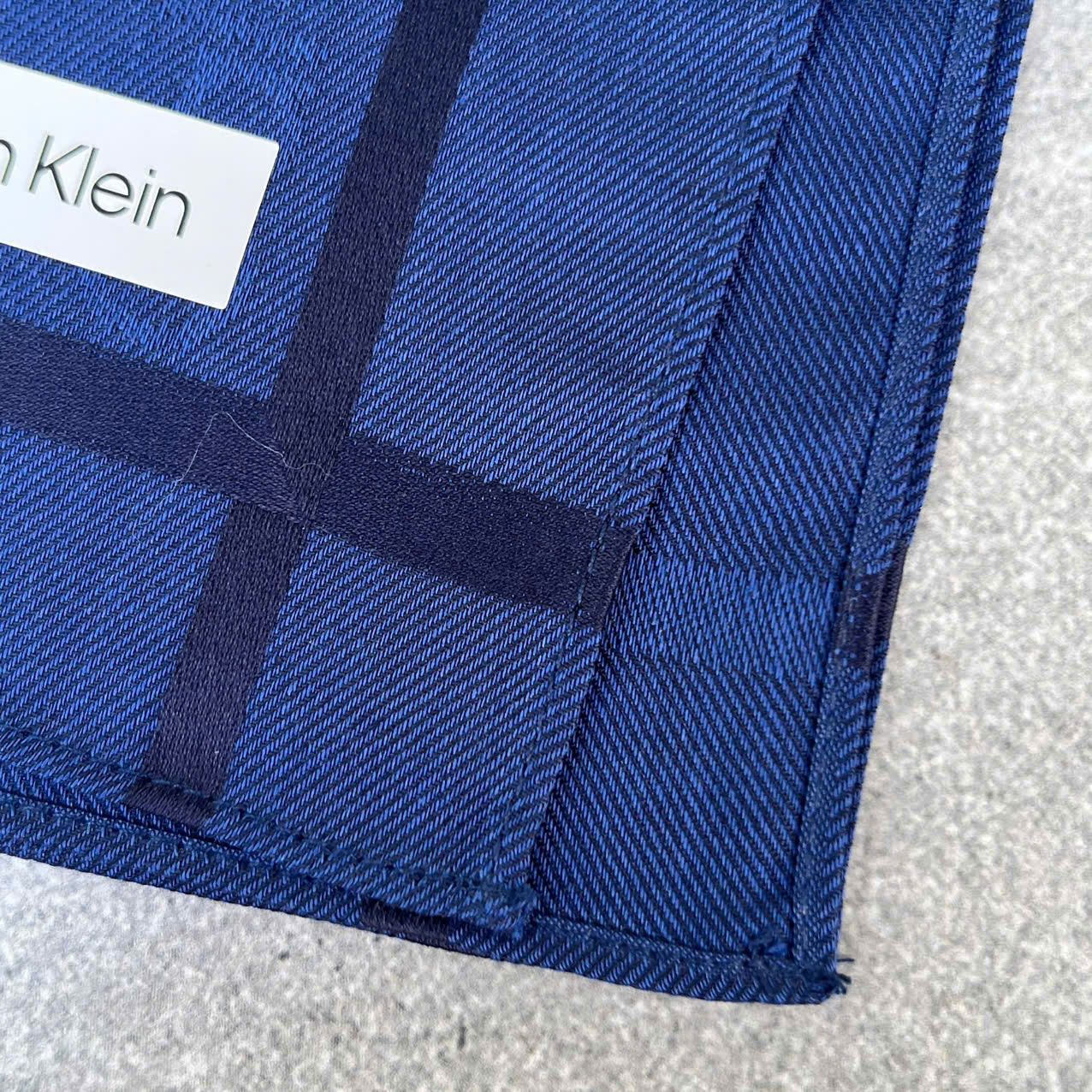 Khăn mùi xoa CALVIN KLEIN - 48x48cm made in Korean - Ảnh 3