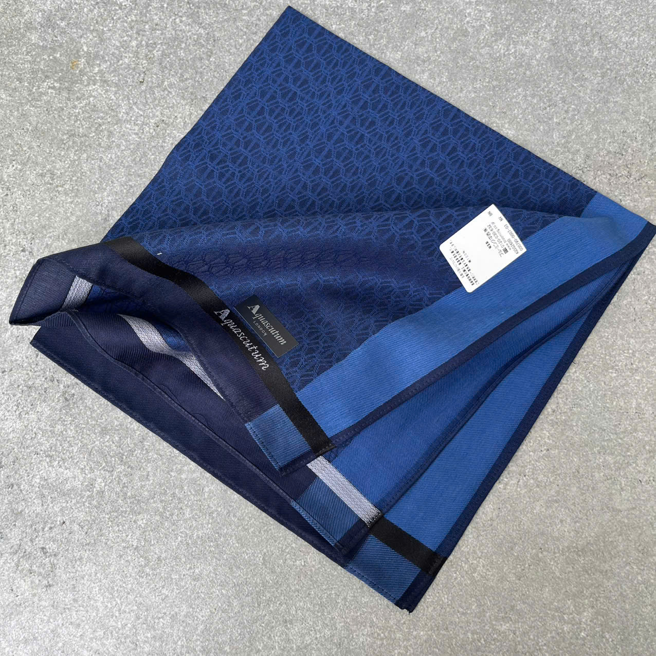 Khăn mùi xoa Aquascutum- 48x48cm made in Korean navy - Ảnh 6