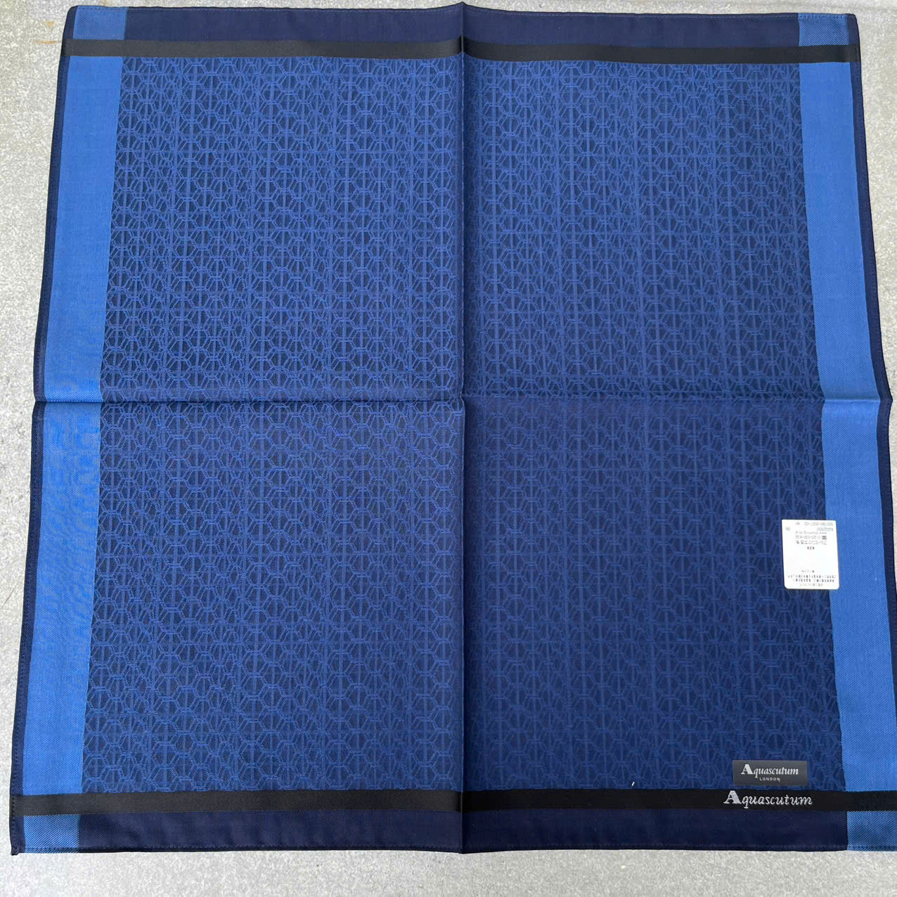 Khăn mùi xoa Aquascutum- 48x48cm made in Korean navy - Ảnh 3